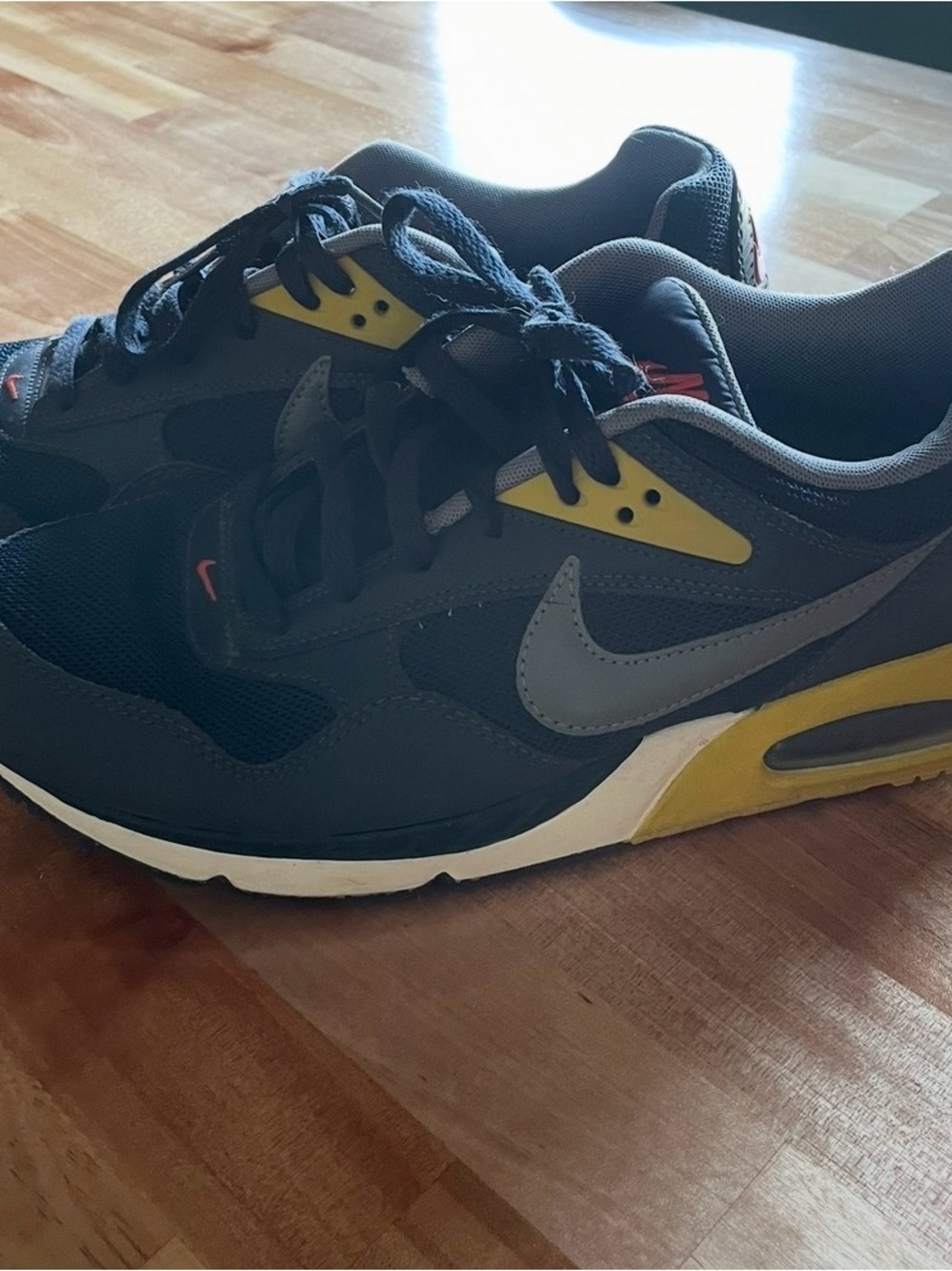 Nike Men’s Black and Yellow Athletic Sneakers with Gray Swoosh